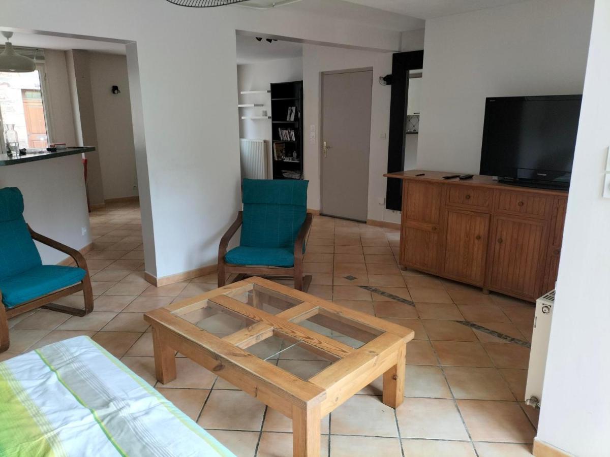 Appartement Au Centre Ville Avec Un Beau Jardin Prive ラニオン エクステリア 写真