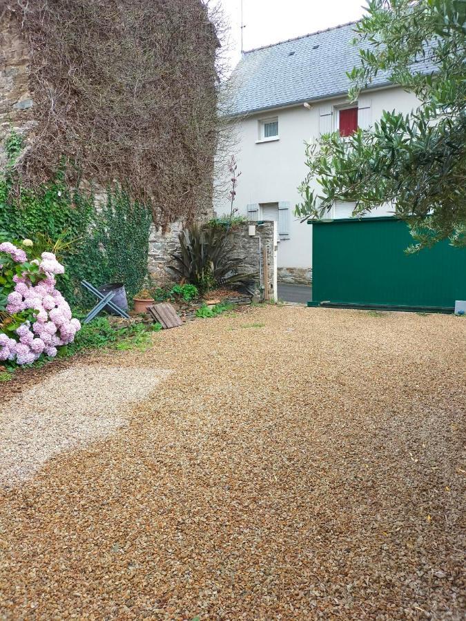 Appartement Au Centre Ville Avec Un Beau Jardin Prive ラニオン エクステリア 写真