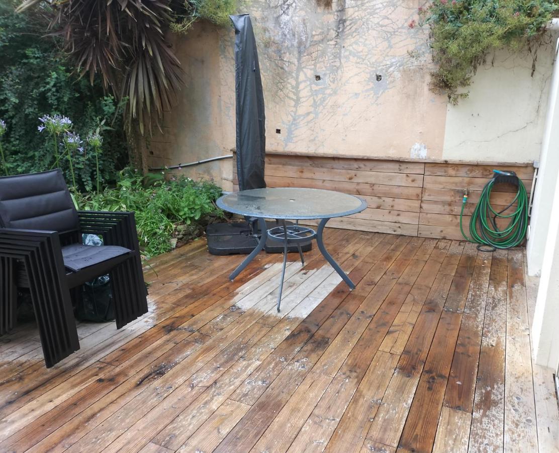 Appartement Au Centre Ville Avec Un Beau Jardin Prive ラニオン エクステリア 写真